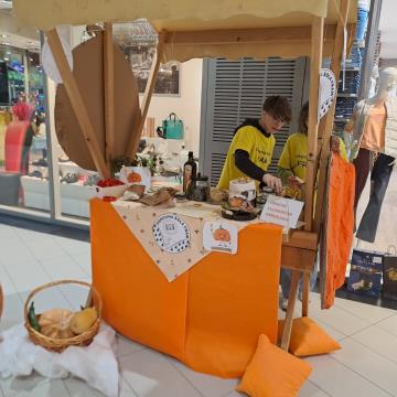 Brihtne buče stojnica